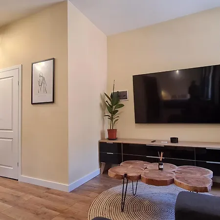 דירה Zeiiss בראשוב